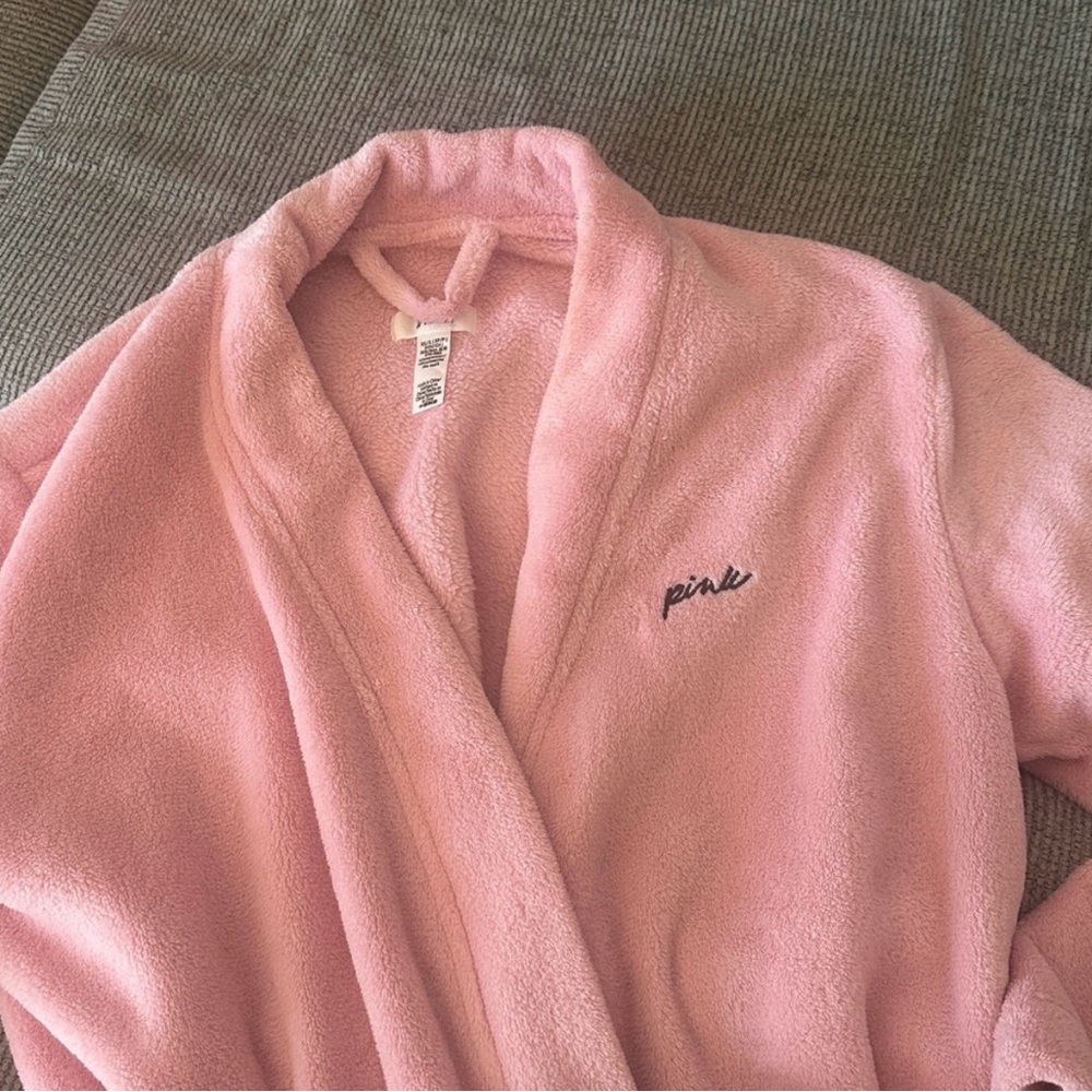 PINK Victoria's Secret Soft Pink Short Robe size XS or Small